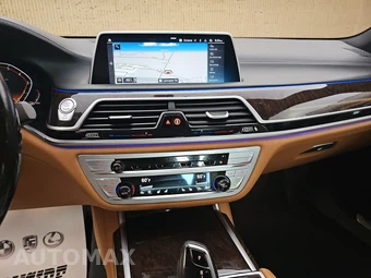 2022 BMW 7 Series Sedan 750i xDrive - miniatura 11