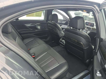 2022 BMW 7 Series Sedan 750i xDrive - miniatura 13