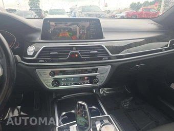 2022 BMW 7 Series Sedan 750i xDrive - miniatura 7