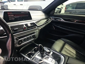 2022 BMW 7 Series Sedan 750i xDrive - miniatura 11