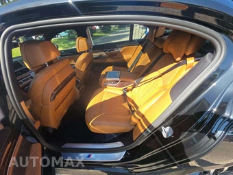 2022 BMW 7 Series Sedan 750i xDrive - miniatura 13