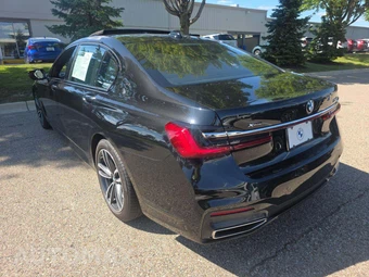 2022 BMW 7 Series Sedan 750i xDrive - miniatura 2