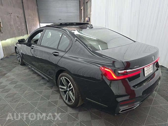 2022 BMW 7 Series Sedan 750Li xDrive - miniatura 2