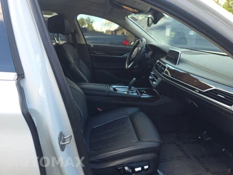 2022 BMW 7 Series Sedan 750Li xDrive - miniatura 8