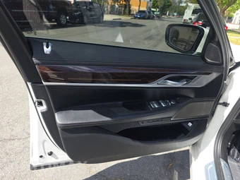 2022 BMW 7 Series Sedan 750Li xDrive - miniatura 9