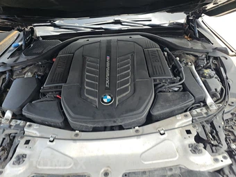 2022 BMW 7 Series Sedan M760i xDrive - miniatura 15