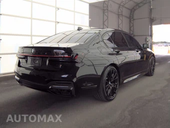 2022 BMW 7 Series Sedan M760i xDrive - miniatura 4