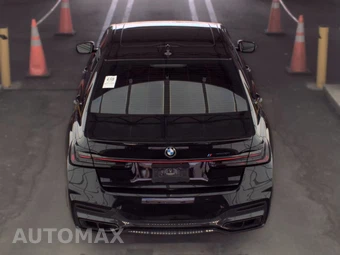 2022 BMW 7 Series Sedan M760i xDrive - miniatura 5