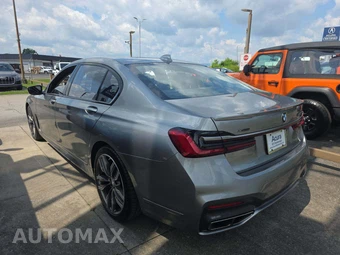 2022 BMW 7 Series Sedan M760i xDrive - miniatura 2