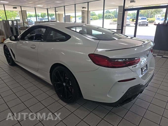 2022 BMW 8 Series Coupe M850i xDrive - miniatura 2