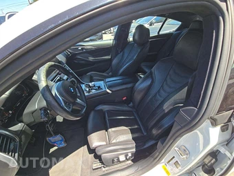 2022 BMW 8 Series Gran Coupe 840i Sedan M SPORT LINE - miniatura 6