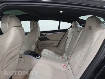 2022 BMW 8 Series Gran Coupe 840i xDrive Sedan - miniatura 13