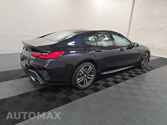 2022 BMW 8 Series Gran Coupe 840i xDrive Sedan - miniatura 4