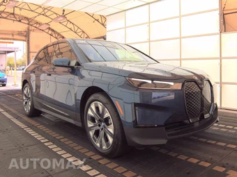 2022 BMW iX Sports Activity Vehicle xDrive50 - miniatura 3