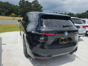 2022 BMW iX Sports Activity Vehicle xDrive50 - miniatura 2