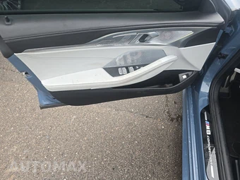 2022 BMW M8 Gran Coupe Competition Sedan – miniatura 9