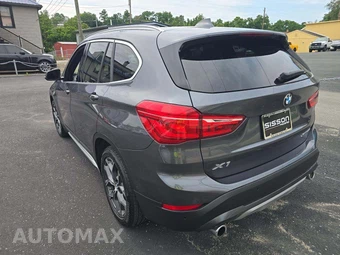2022 BMW X1 Sports Activity Vehicle xDrive28i - miniatura 2
