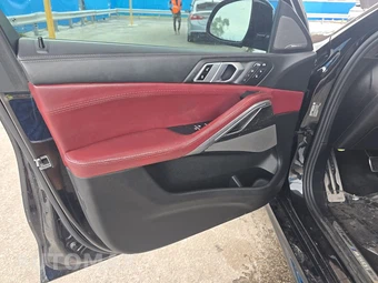 2022 BMW X6 Sports Activity Coupe M50i - miniatura 9