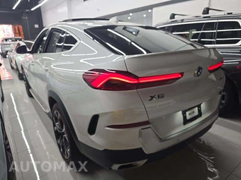 2022 BMW X6 Sports Activity Coupe xDrive40i - miniatura 2