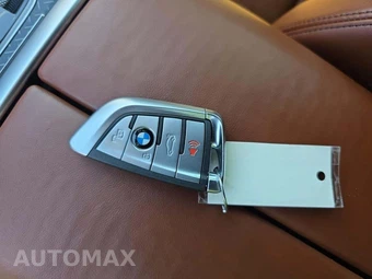 2022 BMW X7 Sports Activity Vehicle ALPINA XB7 - miniatura 8