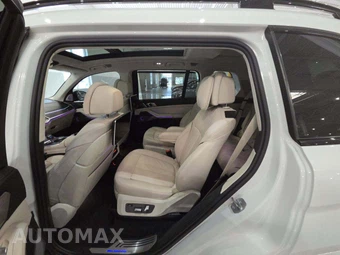 2022 BMW X7 Sports Activity Vehicle ALPINA XB7 - miniatura 13