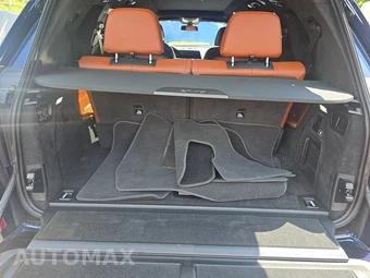 2022 BMW X7 Sports Activity Vehicle M50i - miniatura 17