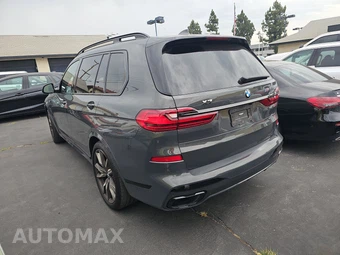 2022 BMW X7 Sports Activity Vehicle M50i - miniatura 6