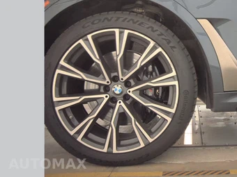 2022 BMW X7 Sports Activity Vehicle M50i - miniatura 9
