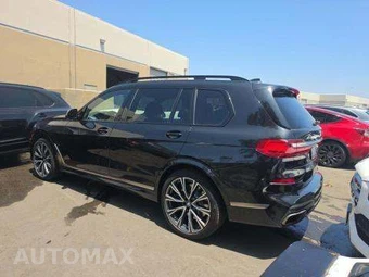 2022 BMW X7 Sports Activity Vehicle M50i - miniatura 2