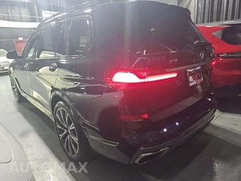 2022 BMW X7 Sports Activity Vehicle M50i - miniatura 2