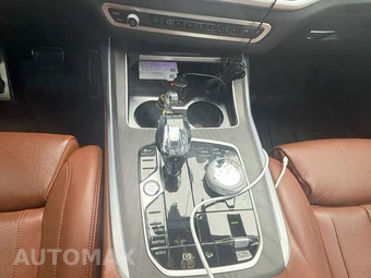2022 BMW X7 Sports Activity Vehicle M50i - miniatura 22