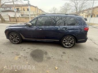 2022 BMW X7 Sports Activity Vehicle M50i - miniatura 8