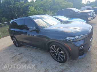 2022 BMW X7 Sports Activity Vehicle M50i - miniatura 3