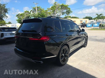 2022 BMW X7 Sports Activity Vehicle xDrive40i - miniatura 3