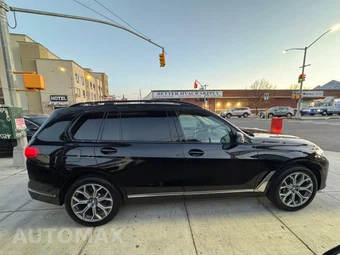 2022 BMW X7 Sports Activity Vehicle xDrive40i - miniatura 5