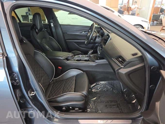 2022 Cadillac CT4-V Blackwing 1SP - miniatura 15
