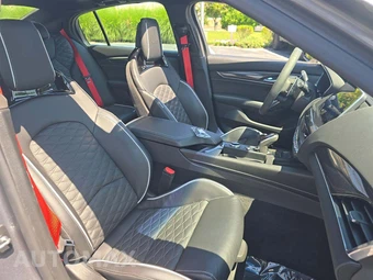 2022 Cadillac CT5-V Blackwing 1SV - miniatura 15