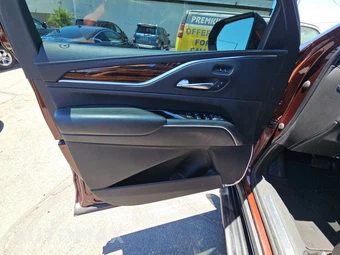 2022 Cadillac Escalade Luxury 1SA - miniatura 9