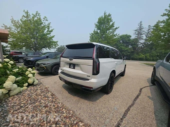 2022 Cadillac Escalade Sport Platinum 1SH - miniatura 3