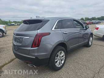 2022 Cadillac XT5 Luxury 1SB - miniatura 3