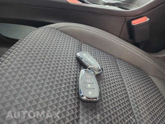 2022 Chevrolet Bolt EUV LT 2LT - miniatura 2