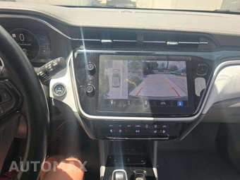 2022 Chevrolet Bolt EUV Premier 2LZ - miniatura 10