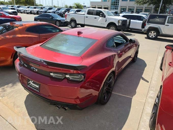 2022 Chevrolet Camaro 1SS Coupe - miniatura 3
