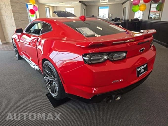 2022 Chevrolet Camaro ZL1 Coupe 1SE - miniatura 2