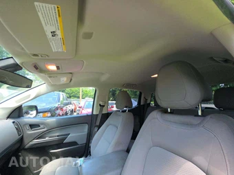 2022 Chevrolet Colorado WT Crew Cab Long Bed 4WT - miniatura 11