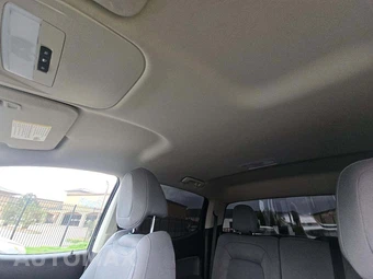 2022 Chevrolet Colorado WT Crew Cab Medium Bed 2WT - miniatura 8