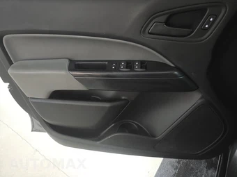 2022 Chevrolet Colorado WT Crew Cab Medium Bed 4WT - miniatura 9