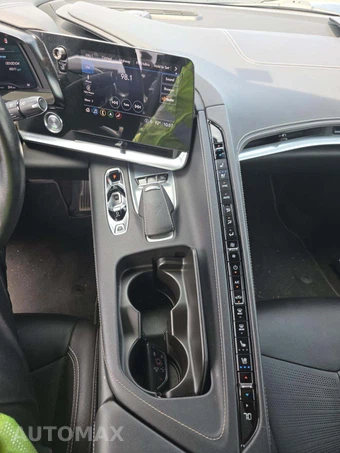 2022 Chevrolet Corvette Stingray Coupe 2LT - miniatura 10