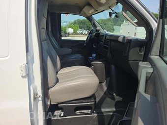 2022 Chevrolet Express 2500 Cargo Van 1WT 135.2" WB - miniatura 12
