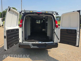 2022 Chevrolet Express 2500 Cargo Van 1WT 135.2" WB - miniatura 9